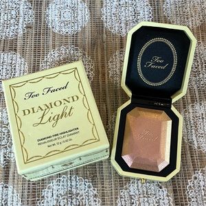 Brand New In Box Too Faced Diamond Light Fire Highlighter Canary Diamond